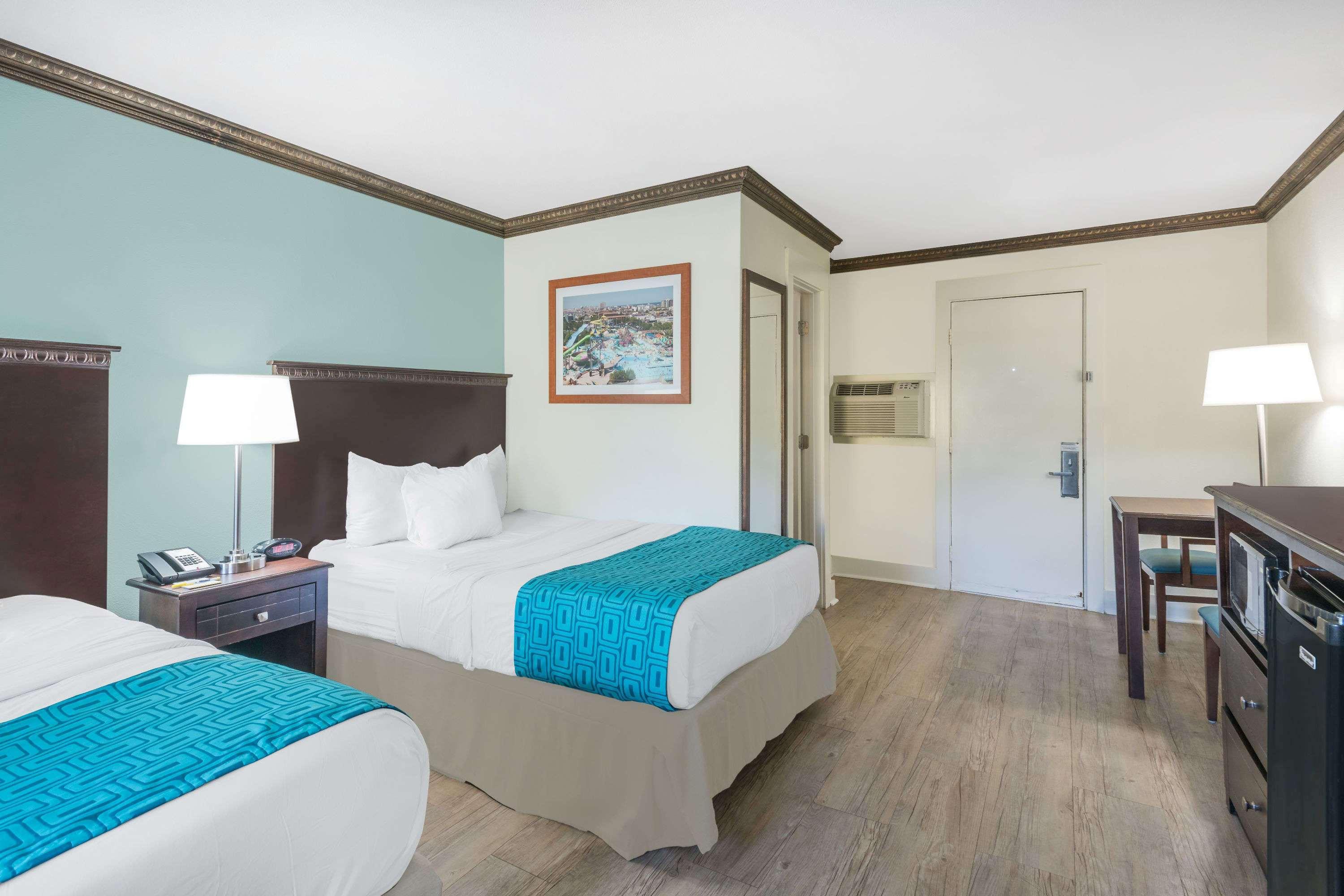 Days Inn By Wyndham Ocean City Oceanfront Exterior photo