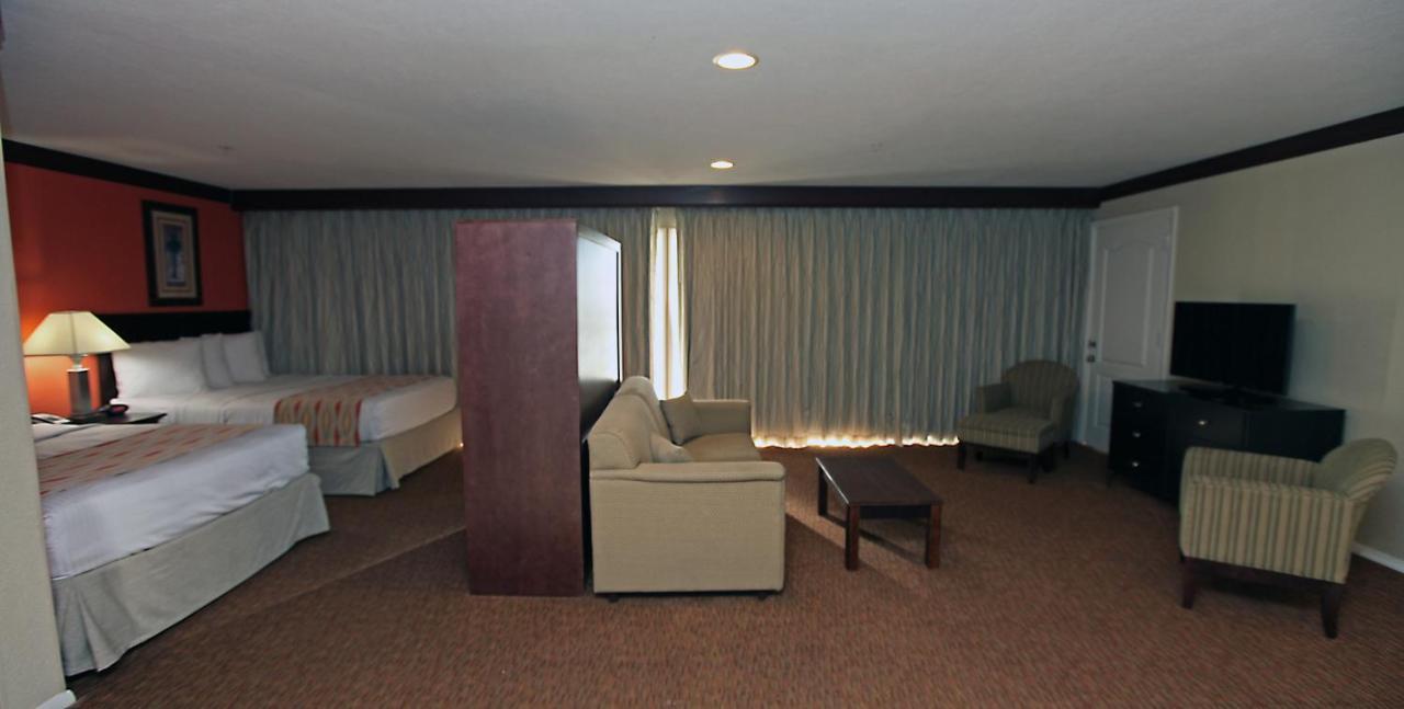 Days Inn By Wyndham Ocean City Oceanfront Exterior photo