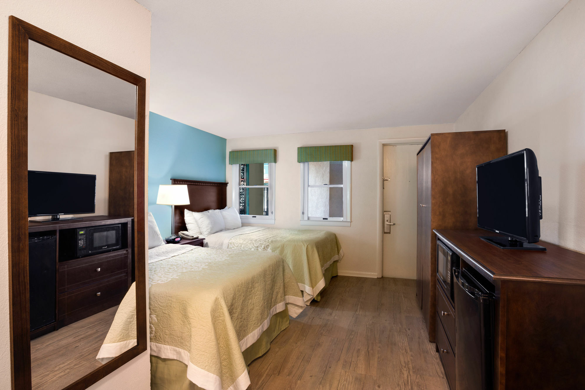 Days Inn By Wyndham Ocean City Oceanfront Exterior photo