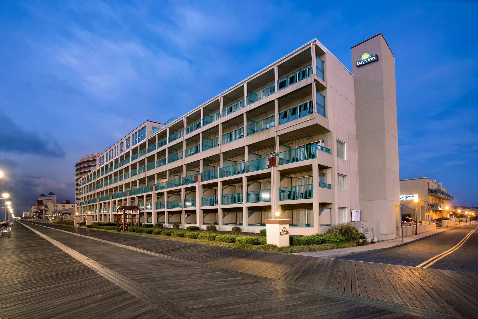 Days Inn By Wyndham Ocean City Oceanfront Exterior photo